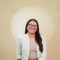 Retrato de stock de Mariana Olvera, autoría ficticia